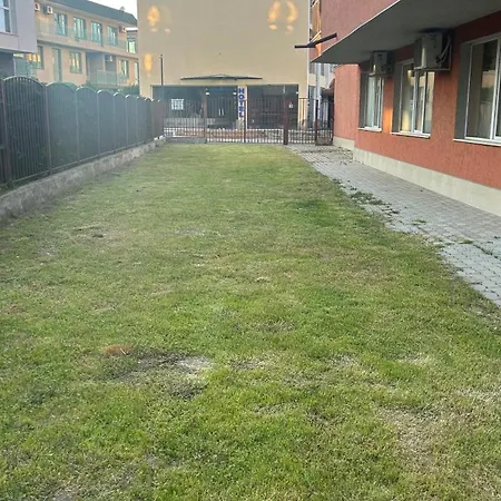Apartmanhotel корал 3*