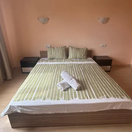 корал Apartmanhotel 3*