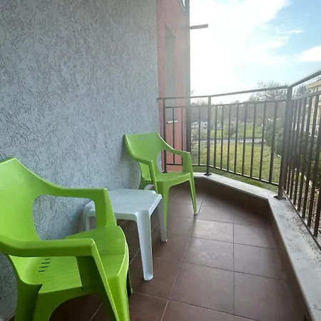 корал Apartmanhotel 3*